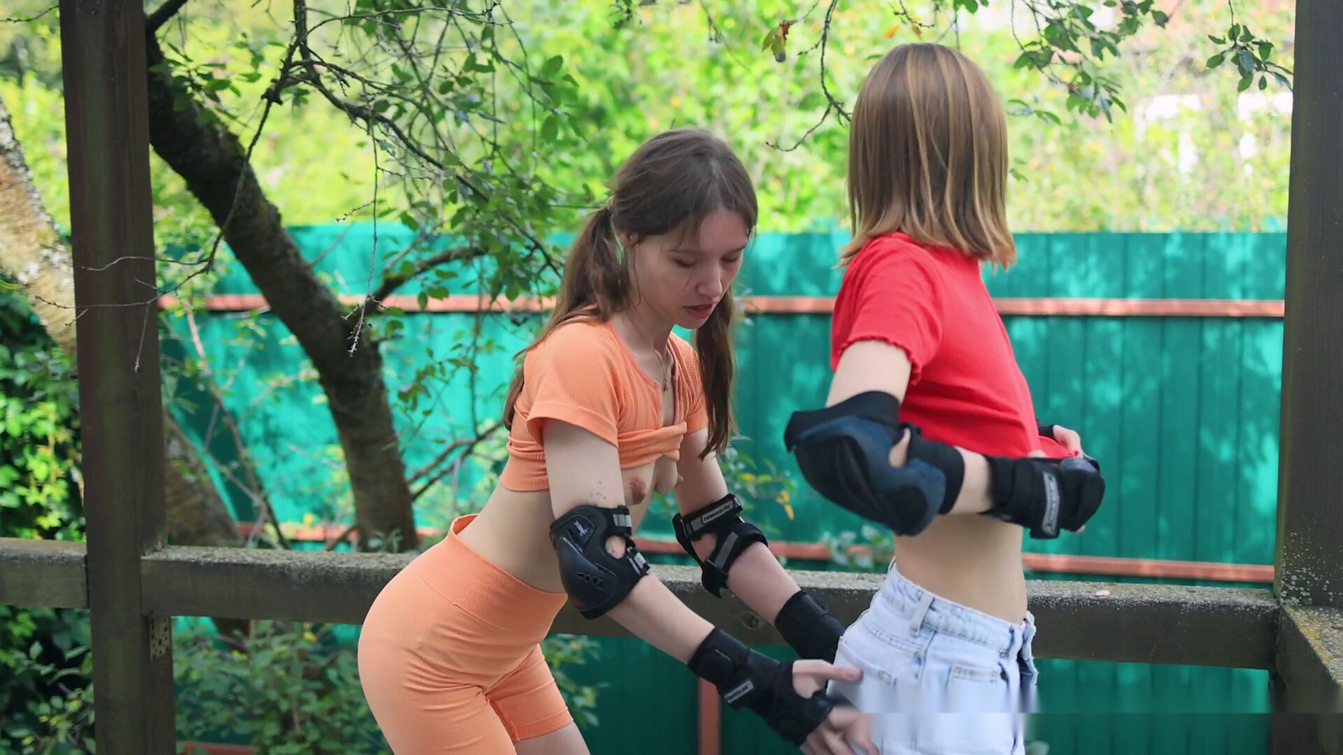 Skater Babes Eat Hot Pussy